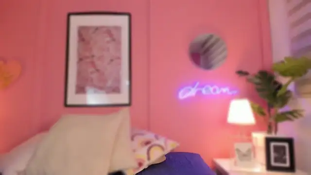 Snapshot of SoySaraa chatting on February 28, 2025, 4:43 am SoySaraa online show from February 28, 2025, 4:43 am