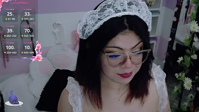 Catwhite  online show from March 30, 2026, 4:41 pm