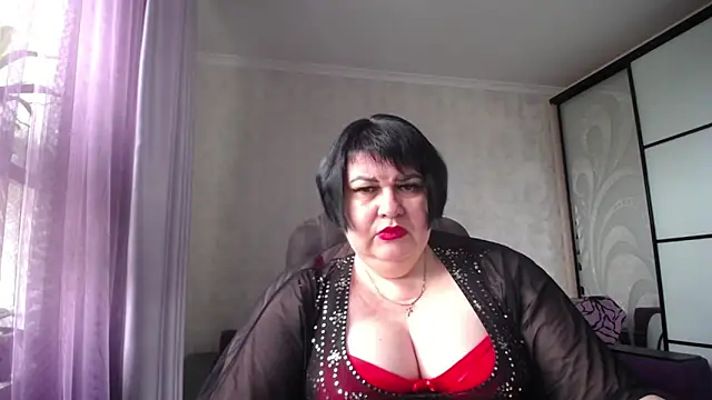 Snapshot of JuicyLady_Di chatting on May 30, 2026, 5:58 am JuicyLady Di online show from May 30, 2026, 5:58 am