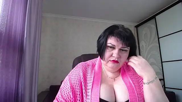 JuicyLady Di online show from December 5, 2025, 8:35 am