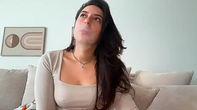 Snapshot of SissiVienna chatting on March 13, 2026, 6:29 am SissiVienna online show from March 13, 2026, 6:29 am