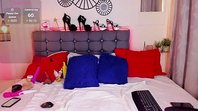 Snapshot of Ashley_Beenson chatting on February 19, 2026, 1:30 pm Ashley Beenson online show from February 19, 2026, 1:30 pm