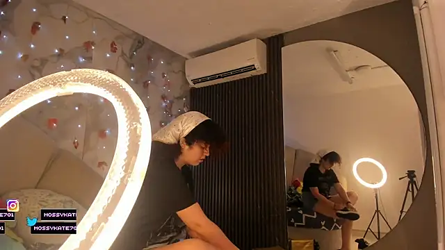 Snapshot of Katemoss70 chatting on December 20, 2025, 12:30 pm Katemoss70 online show from December 20, 2025, 12:30 pm