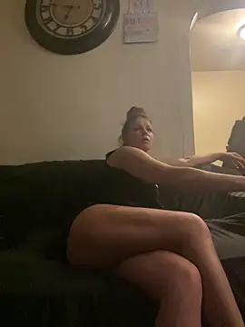bustybunny25 online show from May 3, 2026, 4:50 am