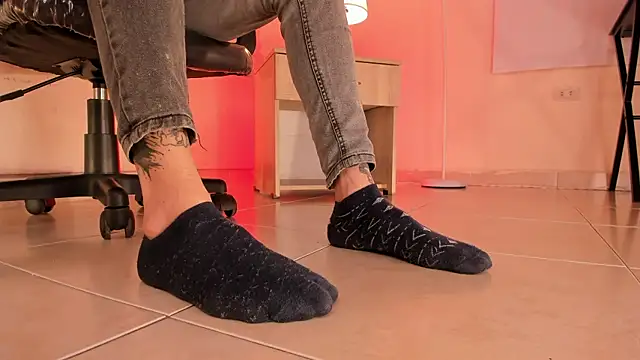 ArchieCollins online show from December 22, 2025, 8:31 pm