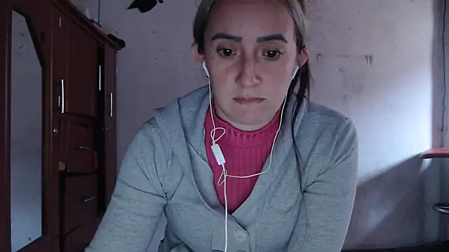 DeepAnal07 online show from April 17, 2026, 7:38 pm