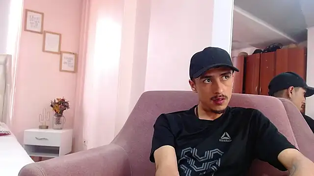 Snapshot of ryan_maxy chatting on February 6, 2025, 4:36 pm ryan maxy online show from February 6, 2025, 4:36 pm