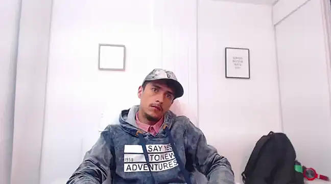 Snapshot of ryan_maxy chatting on March 19, 2025, 12:56 pm ryan maxy online show from March 19, 2025, 12:56 pm