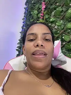 Snapshot of ArielleMillerr chatting on February 18, 2025, 5:31 pm ArielleMillerr online show from February 18, 2025, 5:31 pm