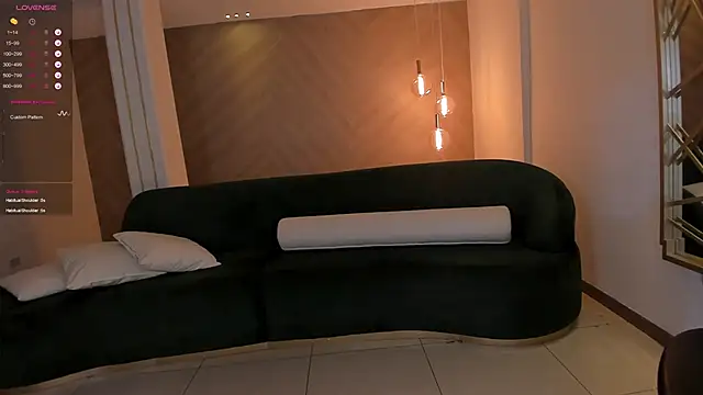 MartinnaBonnet online show from February 19, 2025, 5:16 pm