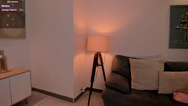 MartinnaBonnet online show from February 19, 2025, 11:25 pm