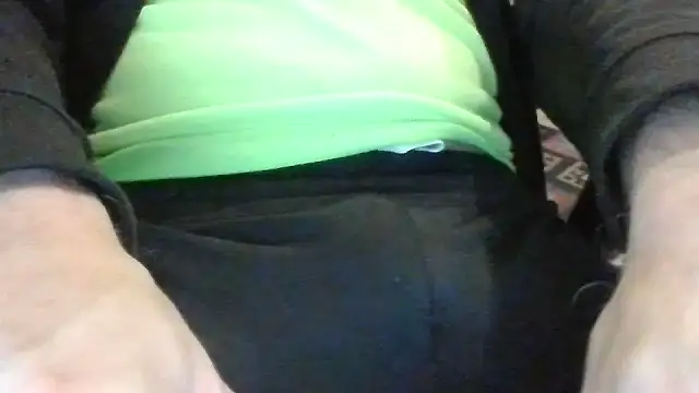 Snapshot of alessexxx24 chatting on September 30, 2025, 7:25 am alessexxx24 online show from September 30, 2025, 7:25 am