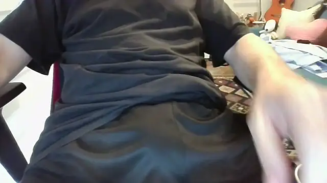 Snapshot of alessexxx24 chatting on September 27, 2025, 8:09 am alessexxx24 online show from September 27, 2025, 8:09 am