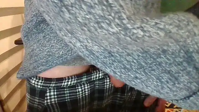 Snapshot of alessexxx24 chatting on March 13, 2025, 7:17 pm alessexxx24 online show from March 13, 2025, 7:17 pm