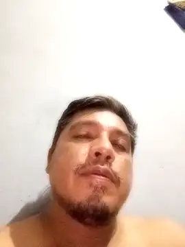 Snapshot of Vulckano43 chatting on November 24, 2025, 8:14 am Vulckano43 online show from November 24, 2025, 8:14 am