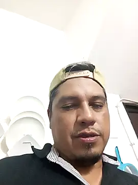 Snapshot of Vulckano43 chatting on February 20, 2025, 11:43 pm Vulckano43 online show from February 20, 2025, 11:43 pm