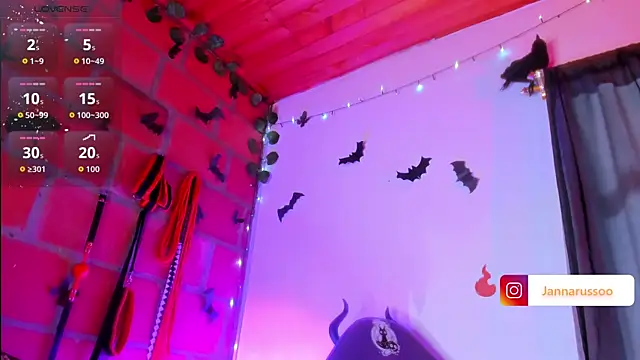 EmmaRusso online show from October 12, 2025, 8:43 pm