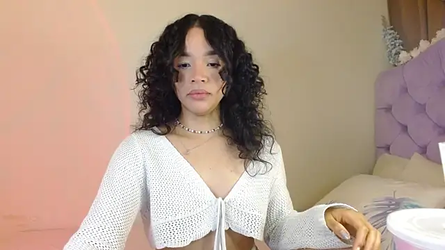 Snapshot of kiarablue chatting on May 21, 2026, 1:58 am kiarablue online show from May 21, 2026, 1:58 am
