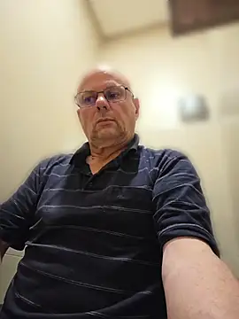 DaddyCumBumZA online show from April 10, 2026, 11:28 am