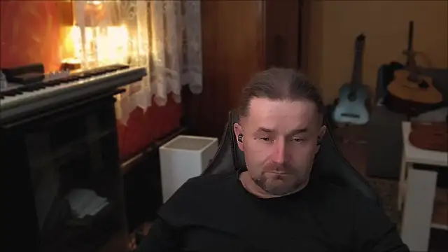 Mosiadz1975 online show from February 20, 2025, 1:03 am