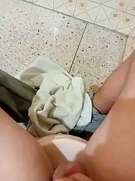 Miguel 1233 online show from November 6, 2025, 9:52 pm