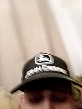 Miguel 1233 online show from February 28, 2026, 11:48 pm