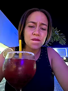Nanybaker95 online show from May 8, 2026, 11:41 pm