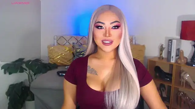 Snapshot of HugeCock_Savanna chatting on November 13, 2025, 9:40 pm HugeCock Savanna online show from November 13, 2025, 9:40 pm