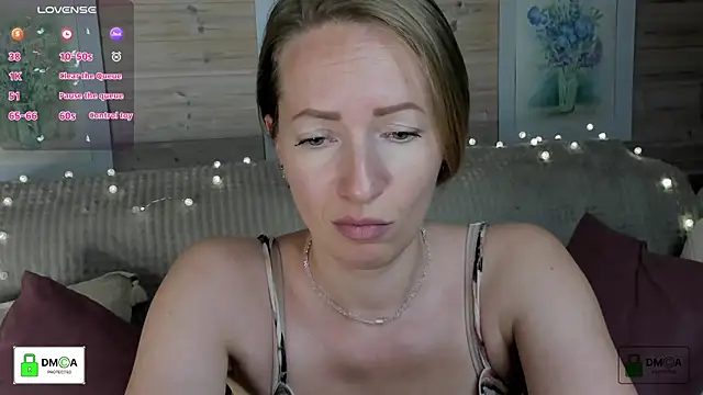 Snapshot of Queenymel chatting on September 23, 2025, 3:08 pm Queenymel online show from September 23, 2025, 3:08 pm