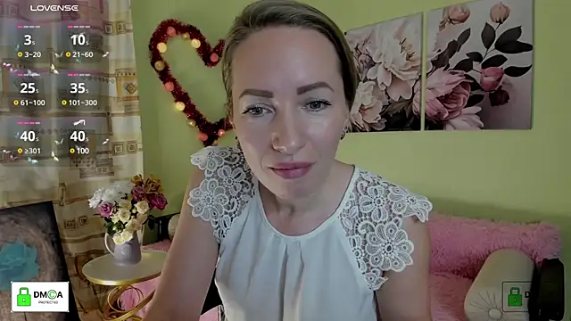 Snapshot of Queenymel chatting on January 30, 2025, 3:51 pm Queenymel online show from January 30, 2025, 3:51 pm