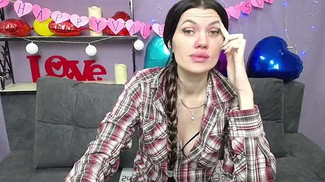 MilaLoona online show from February 13, 2025, 4:28 pm