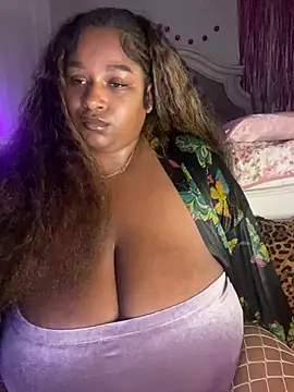 BigFineSelena online show from May 31, 2026, 9:26 am