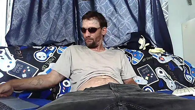 goodick4u28 online show from April 25, 2026, 5:32 pm