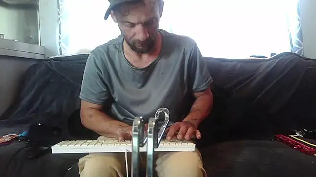 goodick4u28 online show from March 12, 2026, 7:40 pm