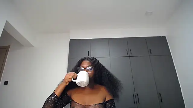 Snapshot of Pretty_Liya08 chatting on May 18, 2026, 7:40 pm Pretty Liya08 online show from May 18, 2026, 7:40 pm