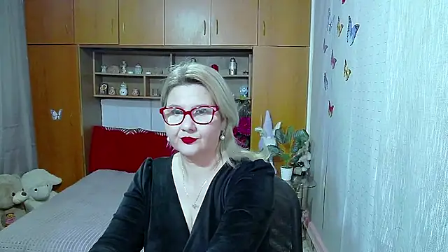 Snapshot of LucilleFenlys chatting on May 18, 2026, 7:07 pm LucilleFenlys online show from May 18, 2026, 7:07 pm
