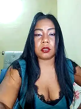 rosmery-navarro online show from October 13, 2025, 4:47 am