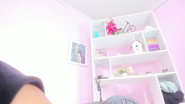 miss soffi  online show from June 24, 2026, 12:15 pm