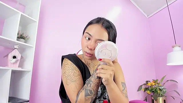 Snapshot of miss_soffi_ chatting on February 12, 2025, 12:44 pm miss soffi online show from February 12, 2025, 12:44 pm