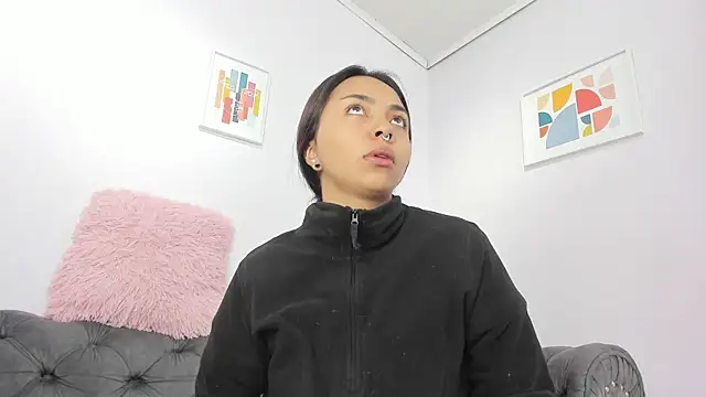 Snapshot of miss_soffi_ chatting on November 4, 2025, 12:20 pm miss soffi online show from November 4, 2025, 12:20 pm