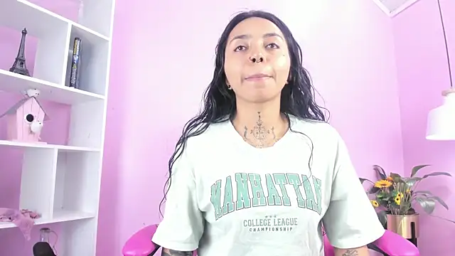 Snapshot of miss_soffi_ chatting on March 1, 2025, 12:12 pm miss soffi online show from March 1, 2025, 12:12 pm