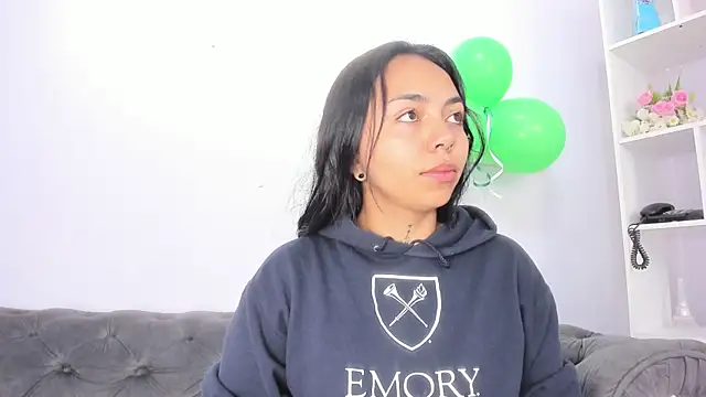 miss soffi  online show from March 25, 2026, 12:26 pm