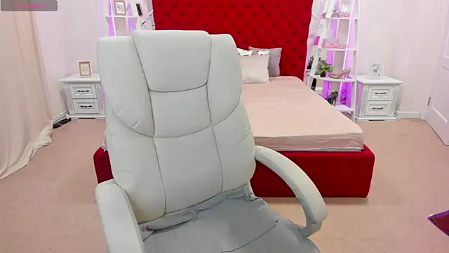 Snapshot of Kamilla_Hot chatting on April 25, 2026, 5:32 am Kamilla Hot online show from April 25, 2026, 5:32 am