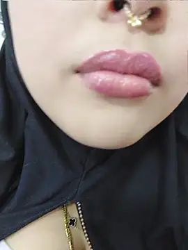 Snapshot of Hana___ chatting on May 24, 2026, 9:47 pm Hana online show from May 24, 2026, 9:47 pm