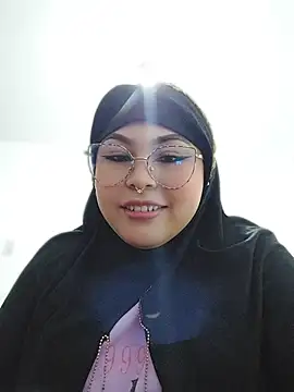 Snapshot of Hana___ chatting on April 25, 2026, 11:13 pm Hana online show from April 25, 2026, 11:13 pm
