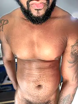 Snapshot of blackdrey18 chatting on October 9, 2025, 1:11 pm blackdrey18 online show from October 9, 2025, 1:11 pm