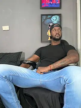 Snapshot of blackdrey18 chatting on February 26, 2025, 1:43 pm blackdrey18 online show from February 26, 2025, 1:43 pm