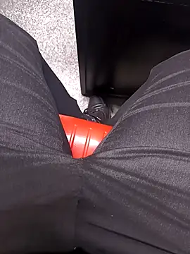 witchhunter1 online show from October 6, 2025, 12:34 am