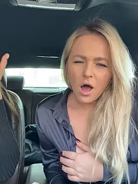 Snapshot of Keep_us_wild chatting on January 25, 2025, 6:23 am Keep us wild online show from January 25, 2025, 6:23 am