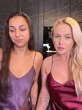 Snapshot of Keep_us_wild chatting on December 18, 2024, 7:58 am Keep us wild online show from December 18, 2024, 7:58 am